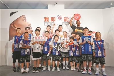 从硬汉到暖男：广州巴特勒用亲和力打破刻板印