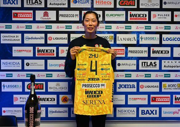 朱婷正式加盟科内利亚诺女排 将身披4号球衣开启