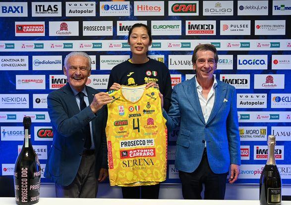 朱婷正式加盟科内利亚诺女排 将身披4号球衣开启