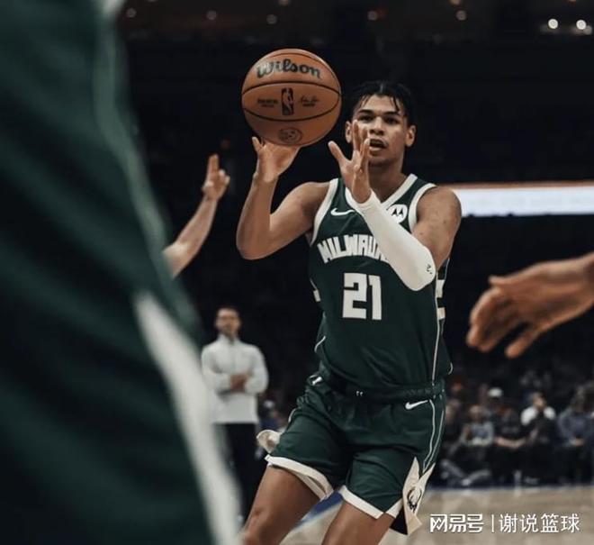 火箭阵容深度隐患浮现 雄鹿练兵掀翻卫冕冠军