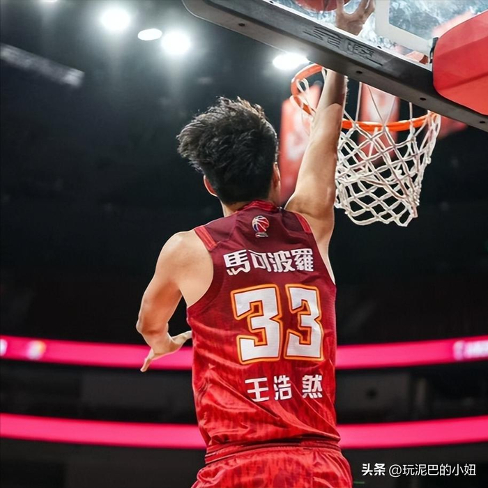 21岁锋线王浩然两战狂砍65分，率深圳队创队史
