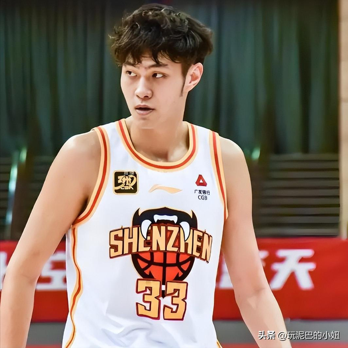 21岁锋线王浩然两战狂砍65分，率深圳队创队史