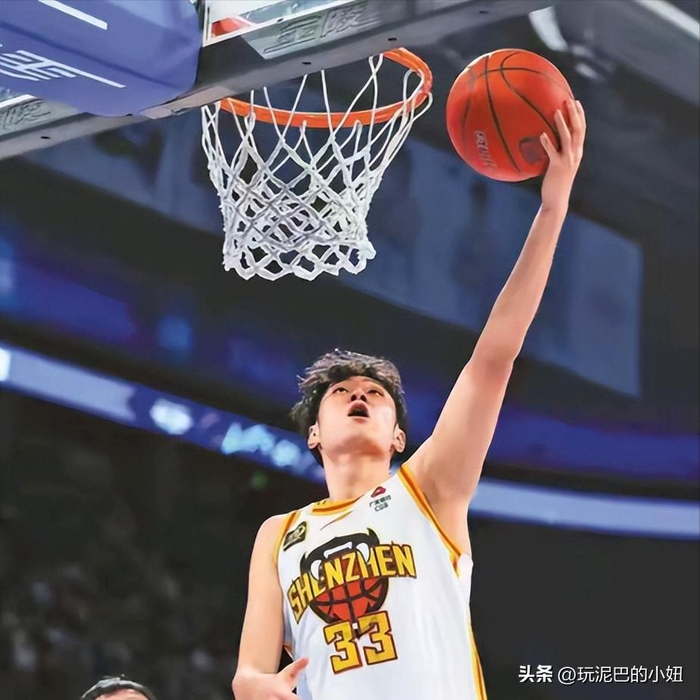 21岁锋线王浩然两战狂砍65分，率深圳队创队史
