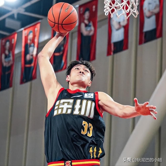 21岁锋线王浩然两战狂砍65分，率深圳队创队史