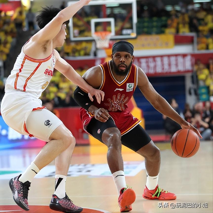 21岁锋线王浩然两战狂砍65分，率深圳队创队史