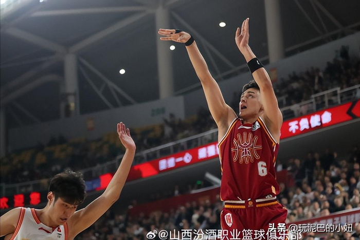 21岁锋线王浩然两战狂砍65分，率深圳队创队史