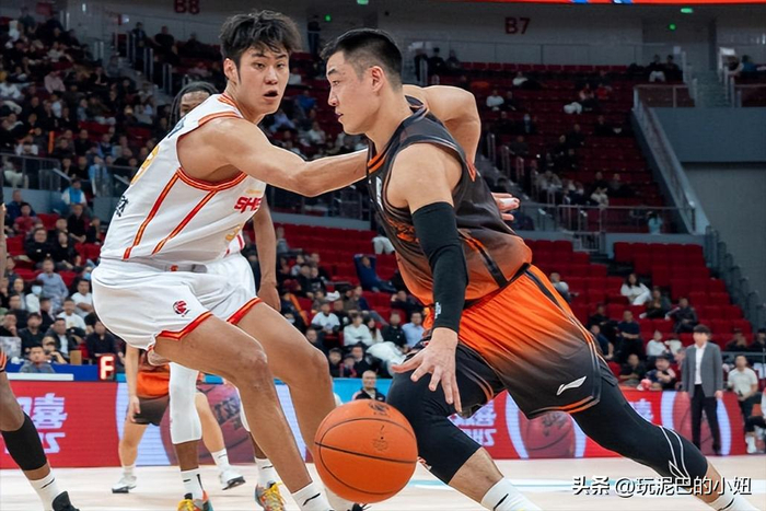 21岁锋线王浩然两战狂砍65分，率深圳队创队史
