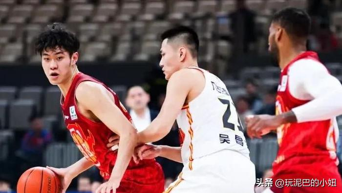 21岁锋线王浩然两战狂砍65分，率深圳队创队史