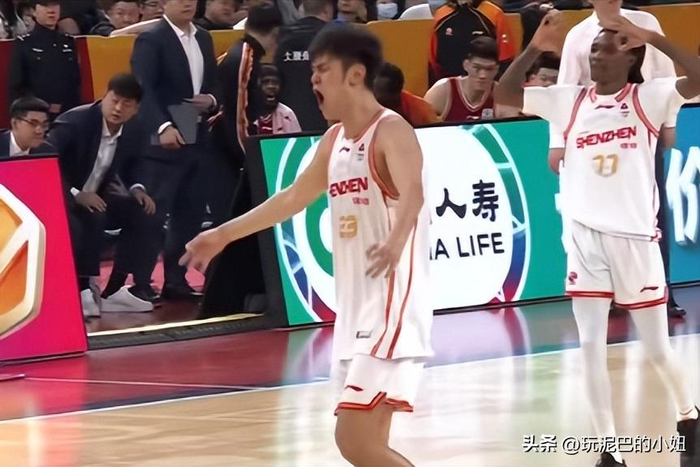 21岁锋线王浩然两战狂砍65分，率深圳队创队史